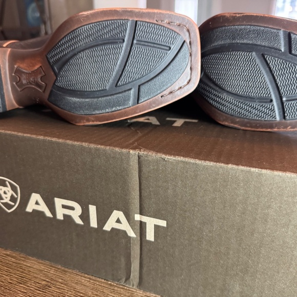 NWB  ARIAT WOMEN'S SIENNA VENTTEK 360 CHOCOLATE CHIP SQUARE TOE BOOT - Picture 14 of 15